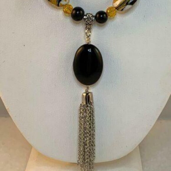 Black Onyx And Yellow Crystal Necklace With Tassel Pendant (NA81) - Picture 2 of 3